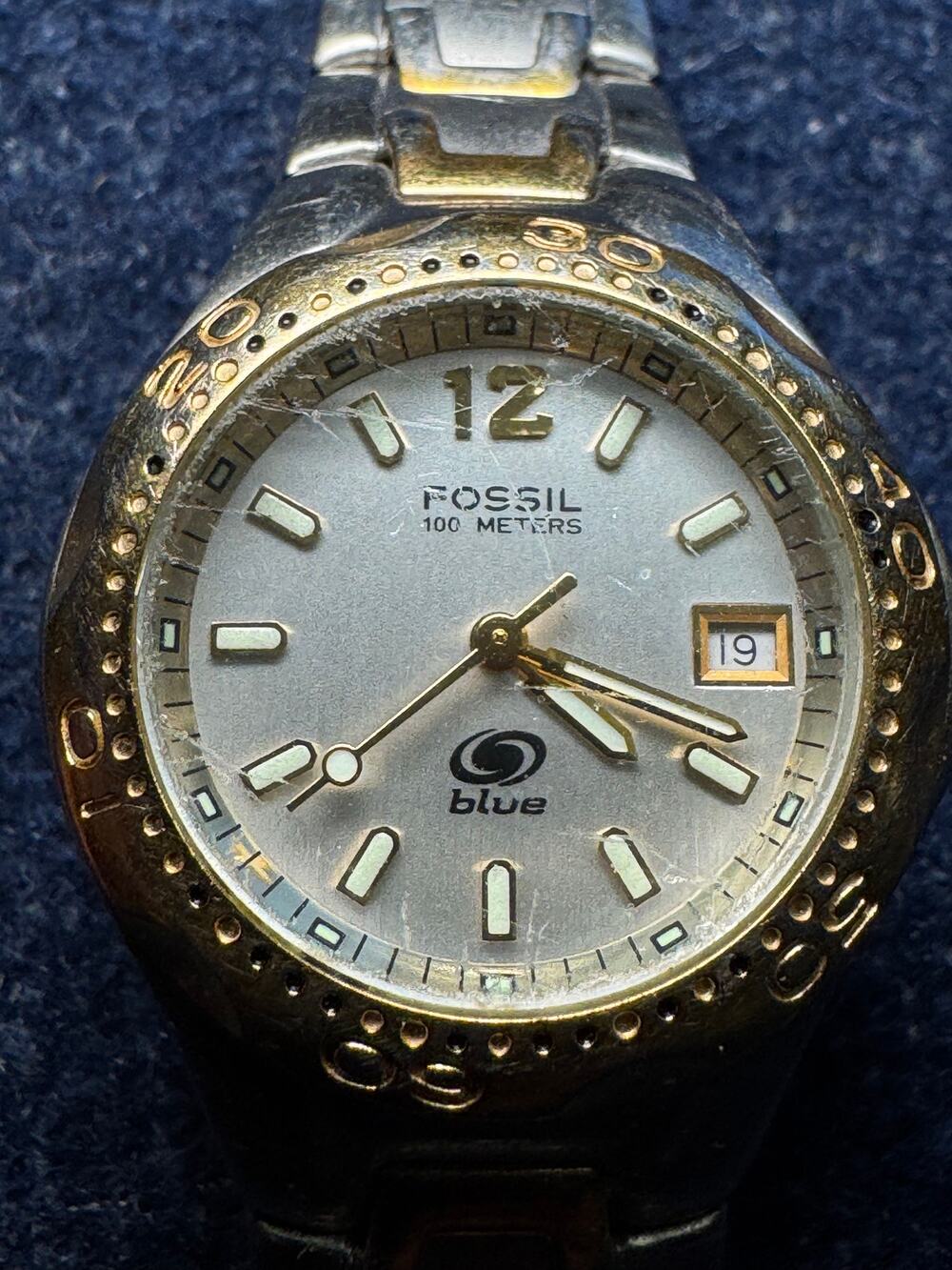 Fossil Blue 330 Meters Wrist Watch (needs battery)